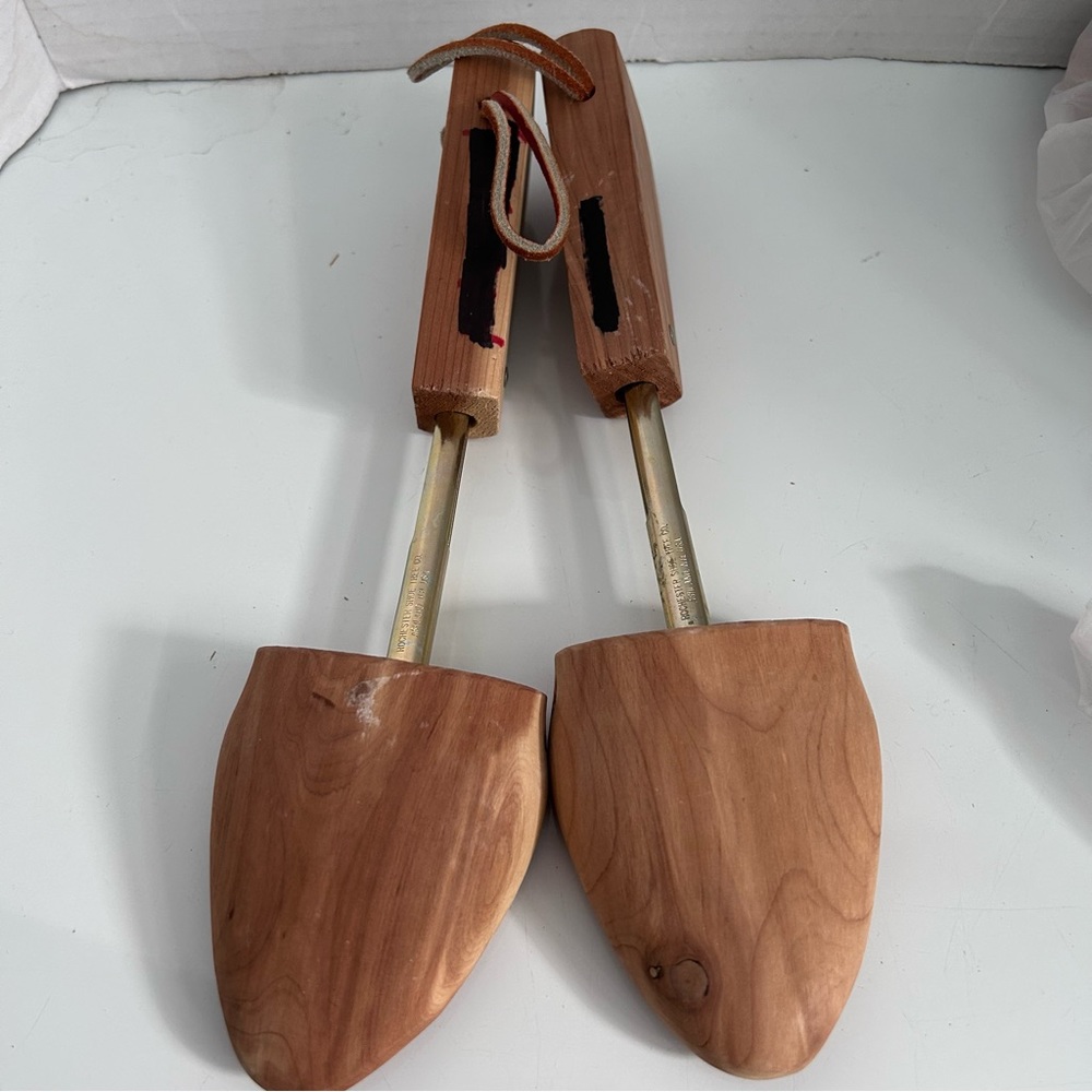 Shoe stretcher - Men’s Medium